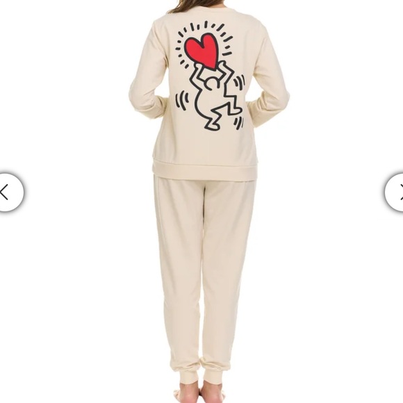 Keith Haring Women's Beige Love Graphic Lounge Set - Picture 3 of 8